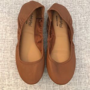 Camel ballet flats